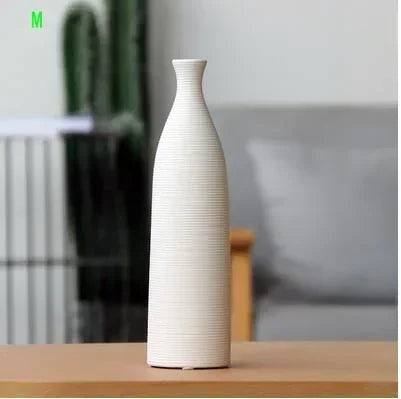 Minimalist Black & White Ceramic Vase – Modern Home & Office Décor Ornament