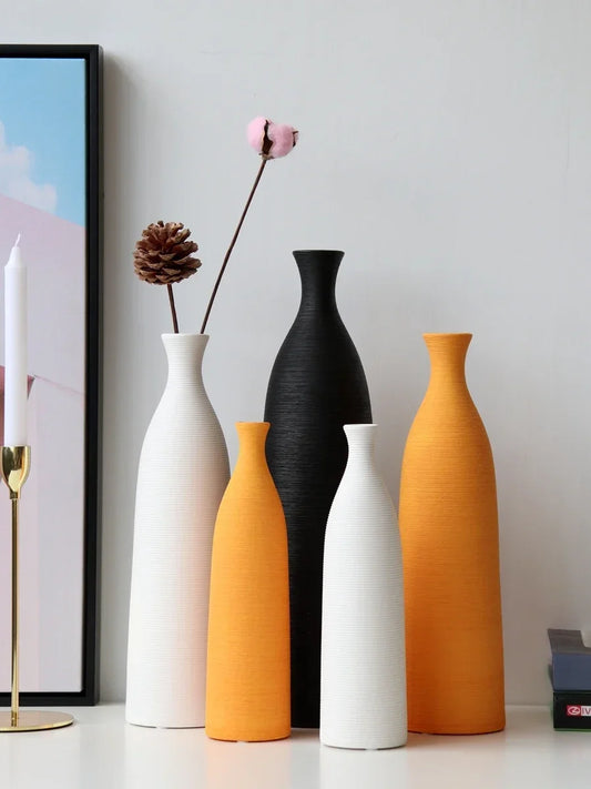 Minimalist Black & White Ceramic Vase – Modern Home & Office Décor Ornament