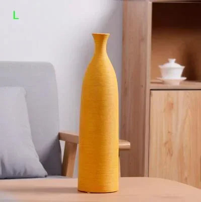 Minimalist Black & White Ceramic Vase – Modern Home & Office Décor Ornament