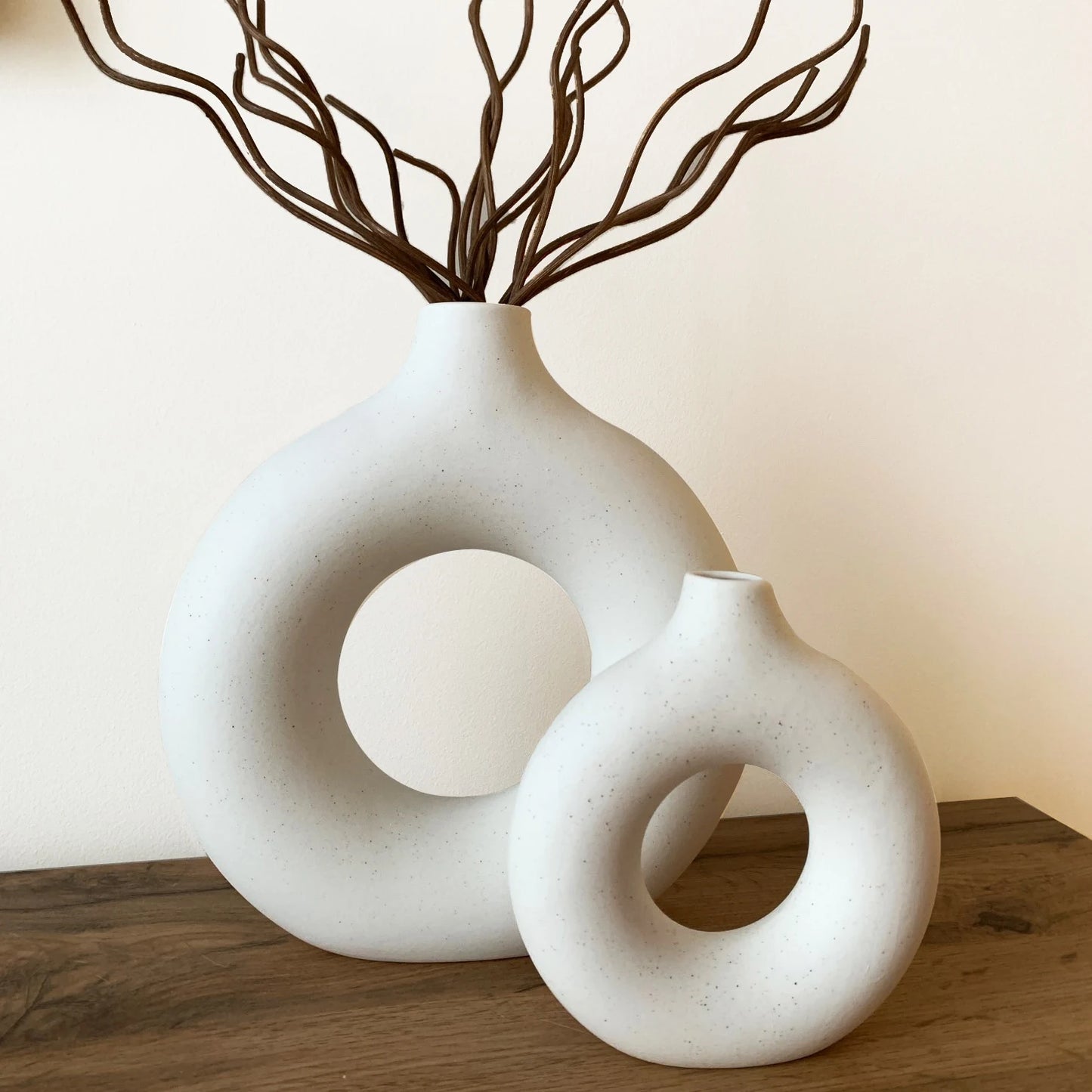 Nordic Circular Hollow Ceramic Vase – Modern Flower Pot for Home & Office Décor